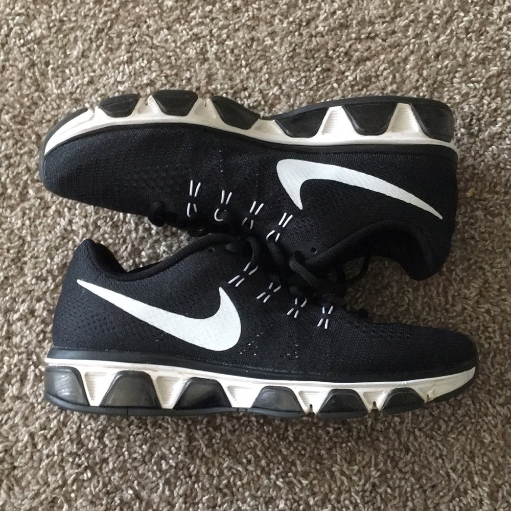 Women’s size 8.5 Nike Air Max Tailwind 8 shoes